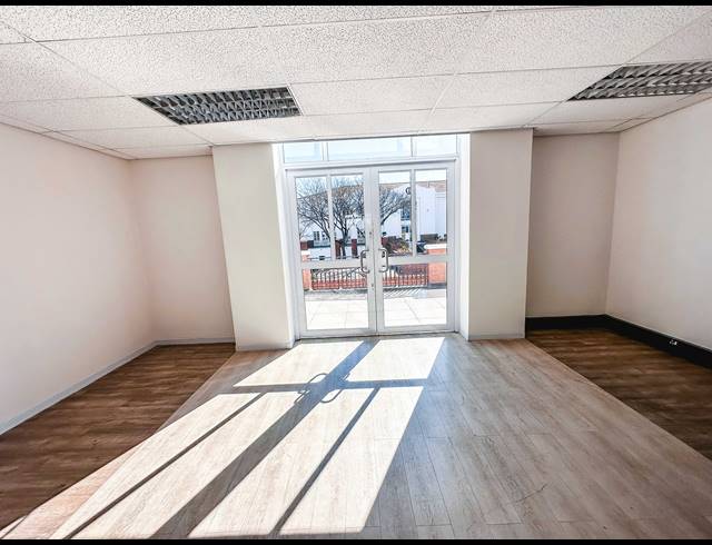 1,224M² OFFICE TO LET IN BRYANSTON